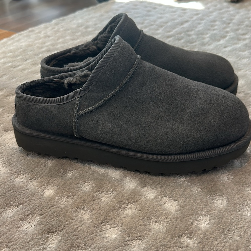 UGG Women's Grey Slippers